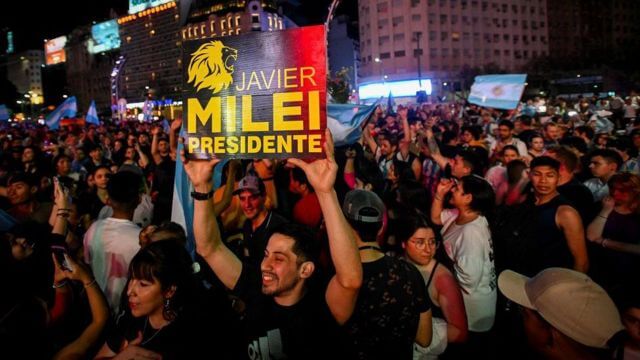 Lee más sobre el artículo Las primeras medidas del mandatario electo en la vecina orilla