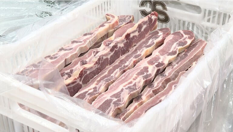 Lee más sobre el artículo Israel anunció que comprará carne vacuna con hueso