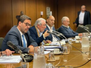 Lee más sobre el artículo Todo listo para definir la asistencia financiera a productores lecheros