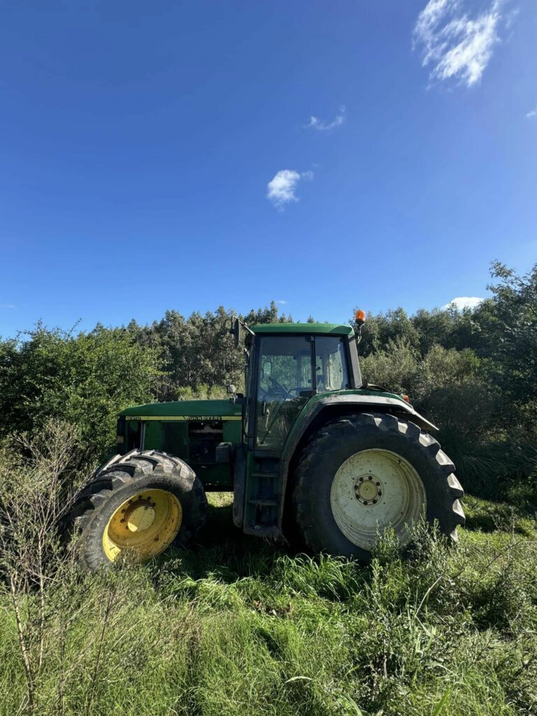 Lee más sobre el artículo Un tractor robado fue encontrado tras cinco días de intensa búsqueda