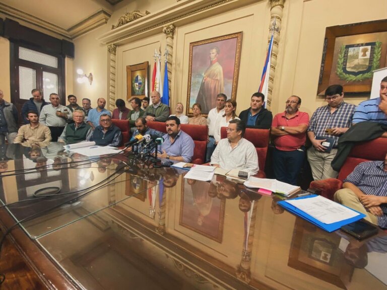Lee más sobre el artículo Paysandú habilita la vía libre de camiones para fletes de granos, haciendas y leche en zonas rurales