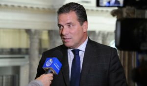 Lee más sobre el artículo El BROU profundiza su renovación alcanzando ganancias récord en lo que va del año