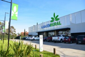 Lee más sobre el artículo Almacén Rural abrió sus puertas en Salto