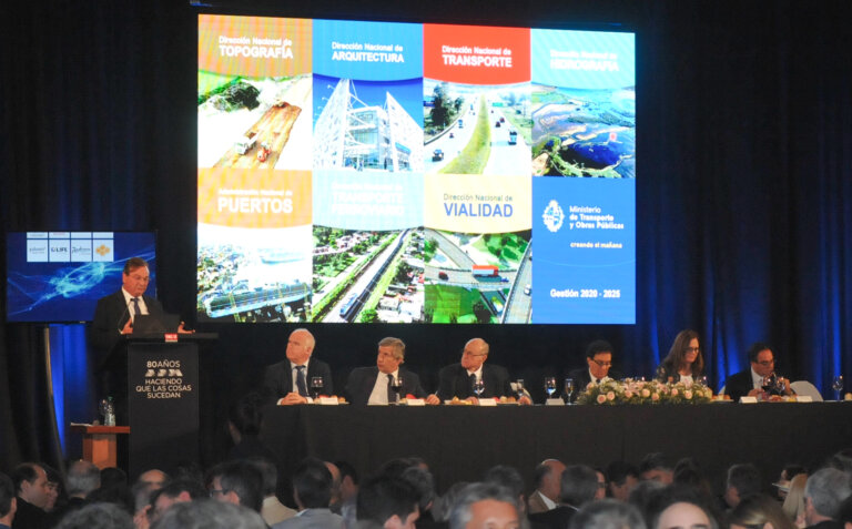 Lee más sobre el artículo En cinco años se sumaron más de 700 kilómetros de rutas nacionales
