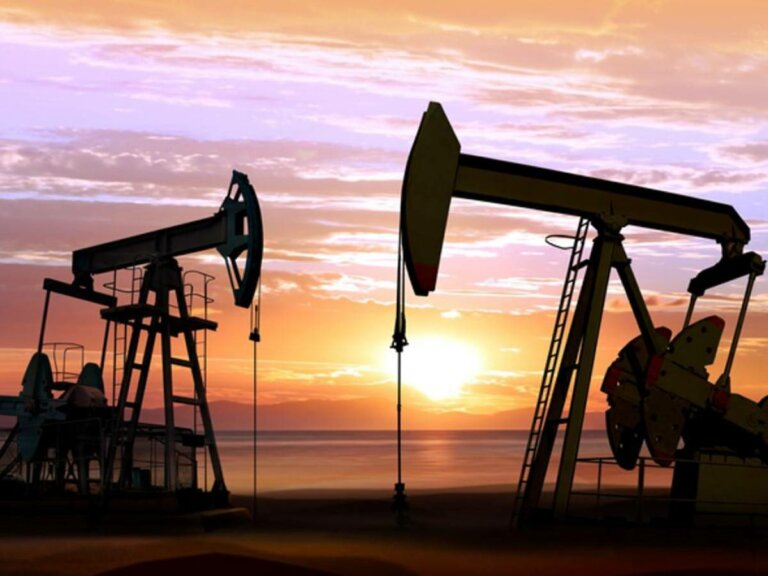 Lee más sobre el artículo El precio del petróleo con fuerte retroceso frente al golpe de las energías renovables