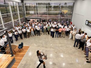 Lee más sobre el artículo Corte de cinta para el primer Smart Dealer New Holland de Uruguay