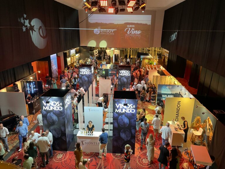 Lee más sobre el artículo Calidad y competencia en la tradicional cata de Enjoy