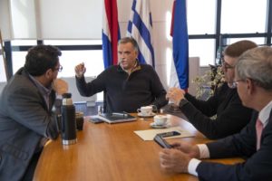 Lee más sobre el artículo Orsi respalda a Viera tras su renuncia al Instituto de Colonización y asegura continuidad en las políticas del organismo