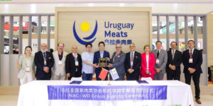 Lee más sobre el artículo Carne uruguaya deslumbra en SIAL China 2025 con presencia institucional y nuevos acuerdos