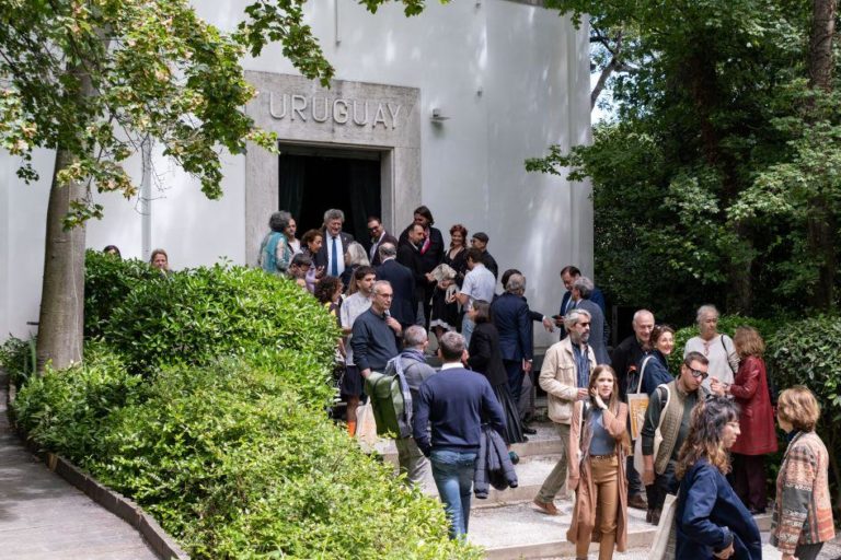 Lee más sobre el artículo Uruguay se presenta en la Bienal de Arquitectura de Venecia con la propuesta “53,86% Uruguay, país agua”