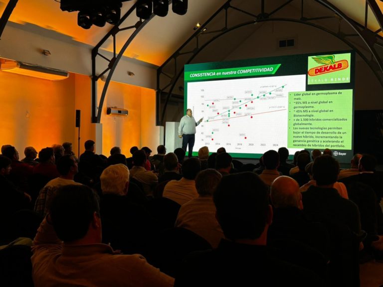 Lee más sobre el artículo Bayer lanzó nueva campaña de maíz en Uruguay destacando el potencial disruptivo de sus híbridos Dekalb