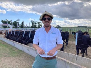 Lee más sobre el artículo Agriprot potencia el desarrollo de terneros: beneficios del suplemento destacado por Sebastián Frade, técnico de Agrifirm