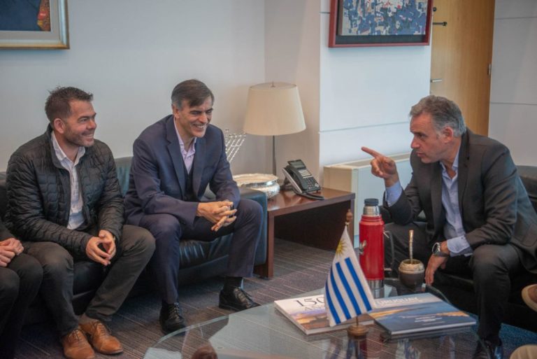 Lee más sobre el artículo Empresarios transmitieron a Orsi su preocupación por la conflictividad laboral