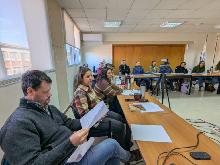 Lee más sobre el artículo Capacitación nacional para reforzar el control de la garrapata bovina