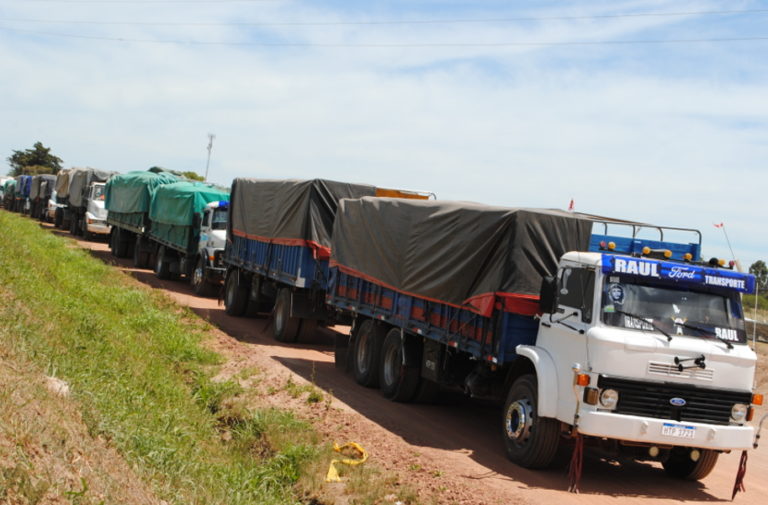 Lee más sobre el artículo Gremiales rurales y de transporte rechazaron la suba del gasoil