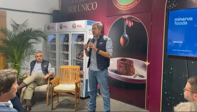 Lee más sobre el artículo Fernando Queiroz defendió la vacunación contra la fiebre aftosa y llamó a la unidad de la cadena cárnica regional