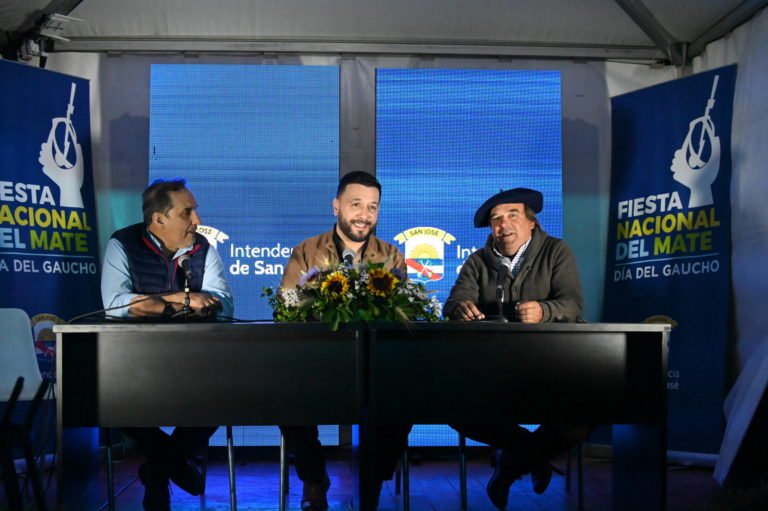 Lee más sobre el artículo Lucas Sugo presentó «Raíces» su nueva propuesta artística