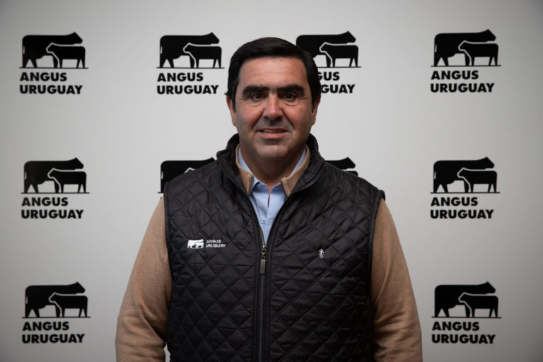 Lee más sobre el artículo Acuerdo histórico en colaboración genética en la Angus Convention de Kansas City