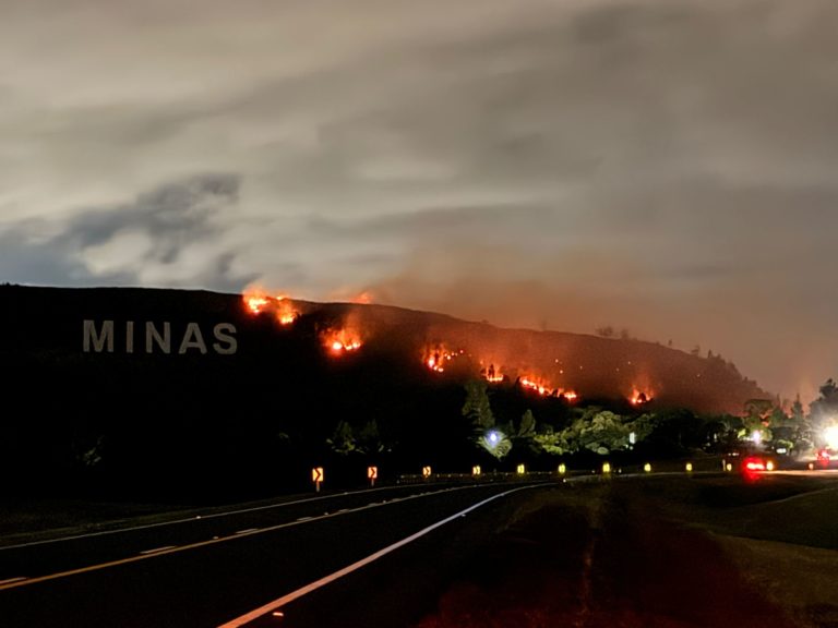 Lee más sobre el artículo Bomberos mantiene vigilancia ante riesgo de reignición en Minas