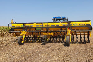 Lee más sobre el artículo Saravia Jorge maquinaria presenta la línea completa de SR fertilizadoras en línea