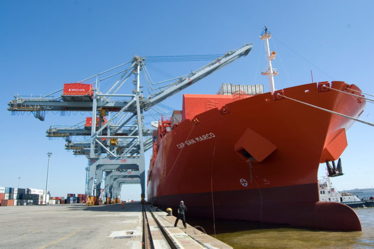 Lee más sobre el artículo Crisis: exportadores en «alerta roja» por paros portuarios