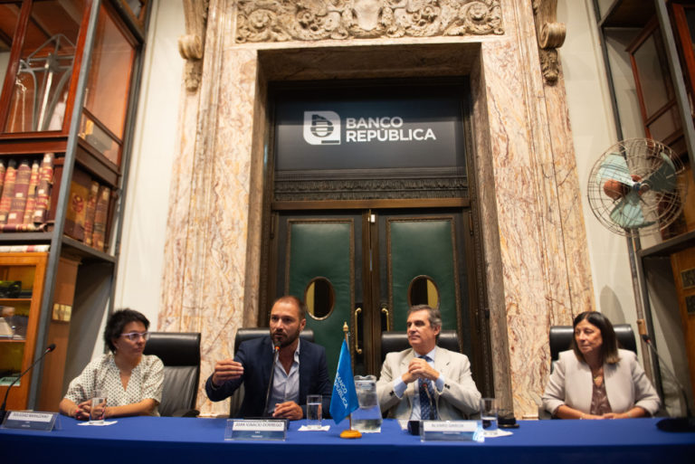 Lee más sobre el artículo Mipymes accederán a financiamiento y formación técnica en todo el país