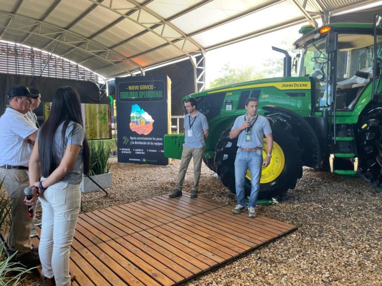 Lee más sobre el artículo Interagrovial activa el «Universo John Deere» con tecnología y lanzamientos