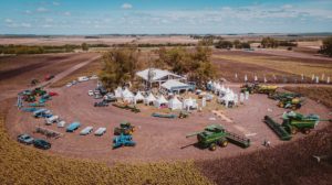 Lee más sobre el artículo Young fue el epicentro del agro con la inauguración oficial de la cosecha de girasol