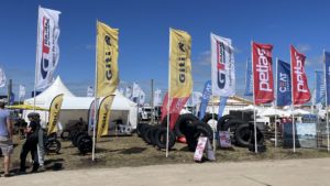 Lee más sobre el artículo Componentes & Accesorios marca presencia en Expoactiva y Melilla con su innovadora línea de neumáticos