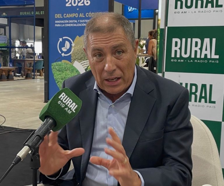 Lee más sobre el artículo El campo se planta en el norte: garrapata, competitividad y caminería en la agenda del Congreso de la Federación Rural