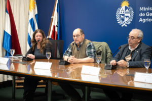 Lee más sobre el artículo El MGAP implementará vacunación gratuita contra la tristeza parasitaria para pequeños productores