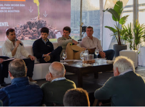 Lee más sobre el artículo COFCO relevó las tendencias del mercado de granos e insumos junto a productores y técnicos
